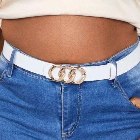 Plus Vegan Leather Chain Belt - Picture 10 of 11